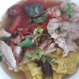 เกี๊ยวหมูเย็นตาโฟ