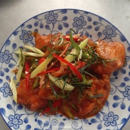 ฉู่ฉี่ปลากระพง (กับข้าว)