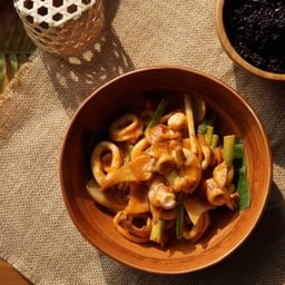 หมึกผัดไข่เค็ม