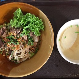 ก๋วยเตี๋ยวแห้งซีอิ๊ว เนื้อ
