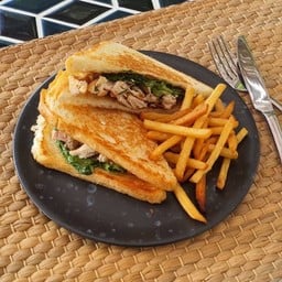 แซนวิชซีซ่าไก่