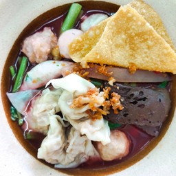 เกี๊ยวหมูโฟ