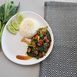 ข้าวคะน้า (หมู,ไก่)