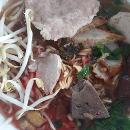 มาม่าเย็นตาโฟ