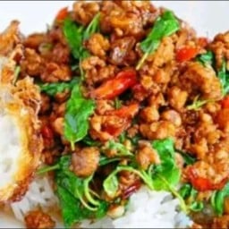 นุ่มนิ่มลูกชิ้นทอด หน้า 7-11 ถ.อดุลยเดช