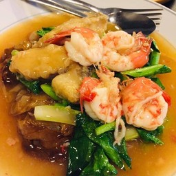 ก๋วยเตี๋ยวราดหน้ากุ้ง