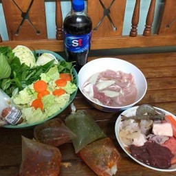 คุณอุ๊หมูกระทะ กระทุ่มแบน