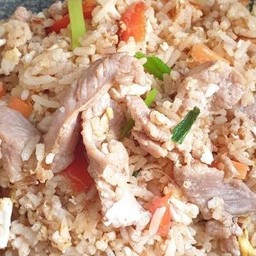 ข้าวผัดหมู