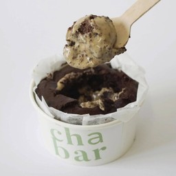 บราวนี่ไร้แป้งไส้ลาวาชานม