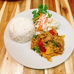 ข้าวราดผัดผงกะหรี่