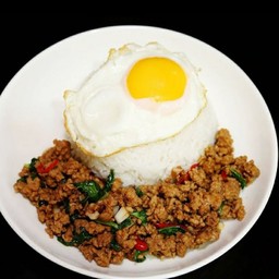 ข้าวกะเพราหมูสับ+ไข่ดาว