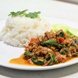 ข้าวกะเพราปลาส้ม