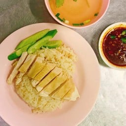 ข้าวมันไก่เบตง(จรัญ28) ข้าวมันไก่เบตง(จรัญ28)