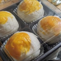 ขนมเปี๊ยะอบควันเทียน