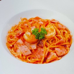 สปาเก็ตตี้ซอสมะเขือเทศกุ้ง