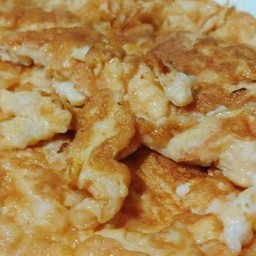 ไข่เจียวกุ้งสับราดข้าว