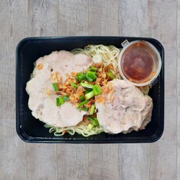 บะหมี่แซ่บนัวหน้าหมูเด้ง