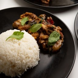 กะเพาไก่ย่าง