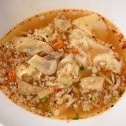 เกี๊ยวหมู ต้มยำ