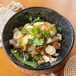 ยำไข่หมึก