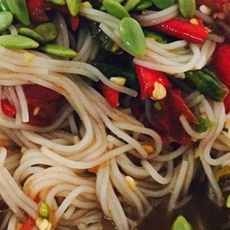 ตำขนมจีน