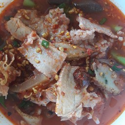 วุ้นเส้นเย็นตาโฟต้มยำ