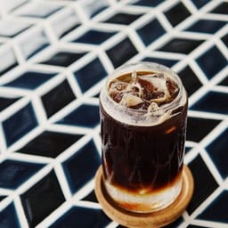 อเมริกาโนเย็น