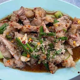 น้ำตกเนื้อ