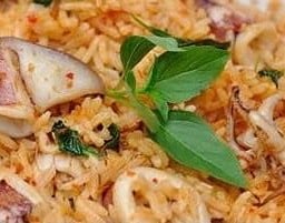 ผัดพริกแกงคลุกข้าว