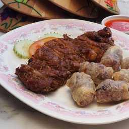ข้าวเหนียวทอดหมูย่าง - ไก่ย่าง