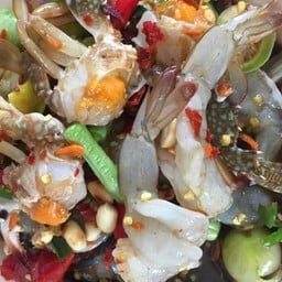 ตำซั้วปูม้า หอยแครง กุ้งสด