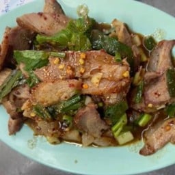 น้ำตกคอหมู