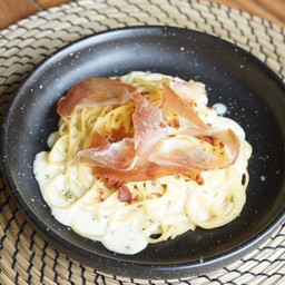 สปาเก็ตตี้ครีมพาม่าแฮม