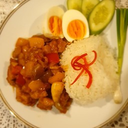 ข้าวผัดเปรี้ยวหวานไก่