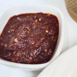 แซ่บปากเจ่อ