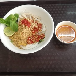 ขนมจีนทรงเครื่อง