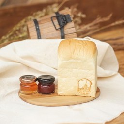Obihiro Milk Bread + Small Jam ( 2 pcs.)