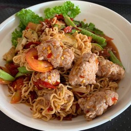 ตำมาม่าหมูเด้ง