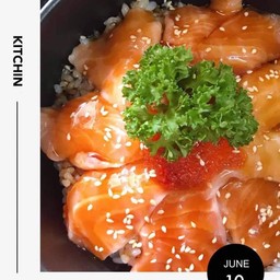 ข้าวหน้าปลาแซลม่อนดิบ