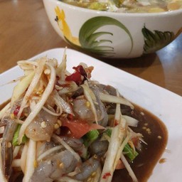 ตำกุ้งสด