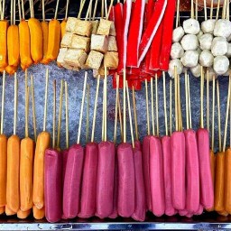 ลูกชิ้นทอด By อองฟอง ประตู4