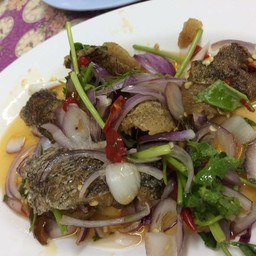 ยำปลาสลิด