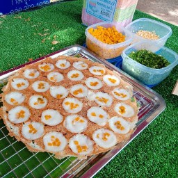 Khanom Krok with Creamy Topping Sisaket