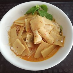 ขนมจีนแกงไก่