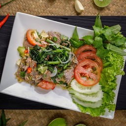 ยำเนื้อ