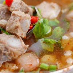 ต้มแซ่บกระดูกหมู