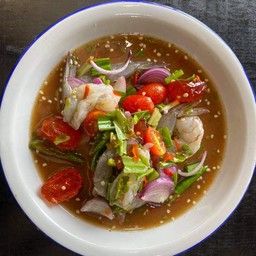 ยำกุ้งสดไข่แดง