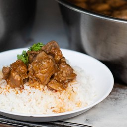 ข้าวซี่โครงหมูผัดพริกเผา