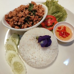 ข้าวผัดกระเพรา