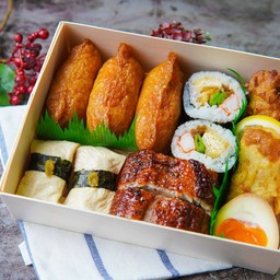 ชุดข้าวกล่องพรีเมียมนิกิริ